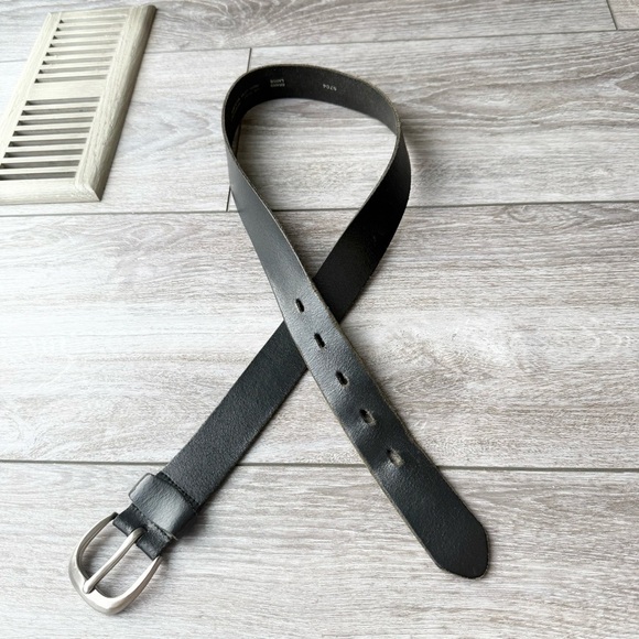 Vintage Black Premium Leather Belt Made in Canada - Picture 5 of 14